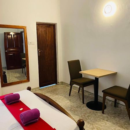 Ivana Homestay Kandy Ngoại thất bức ảnh