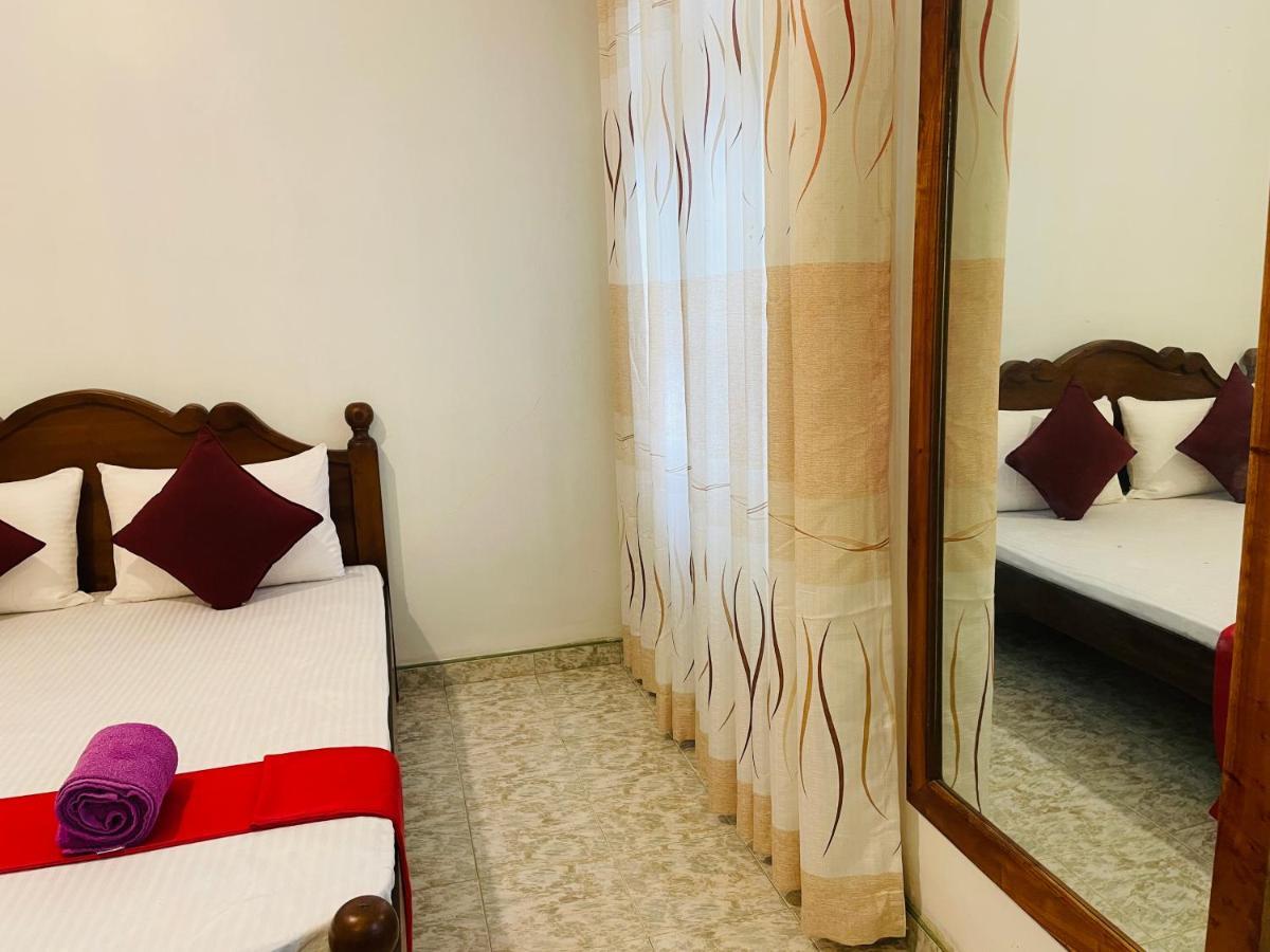 Ivana Homestay Kandy Ngoại thất bức ảnh
