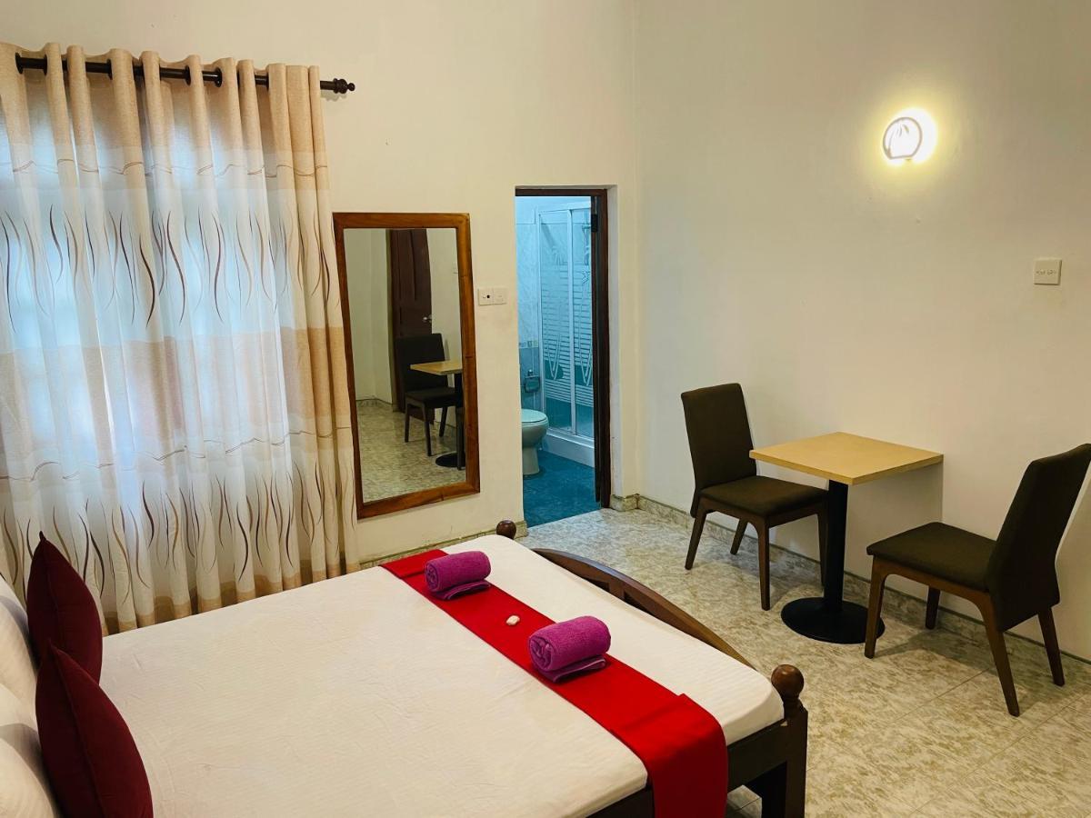 Ivana Homestay Kandy Ngoại thất bức ảnh