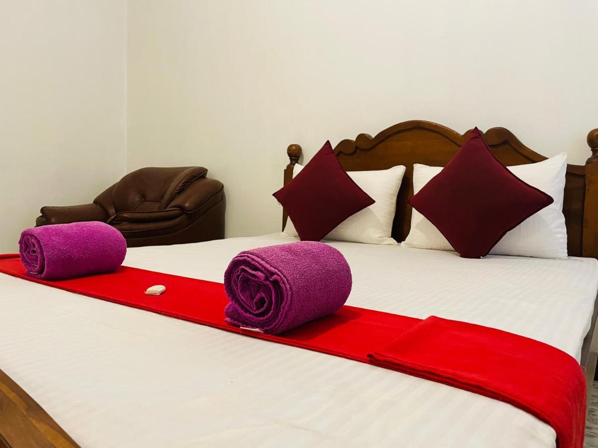 Ivana Homestay Kandy Ngoại thất bức ảnh