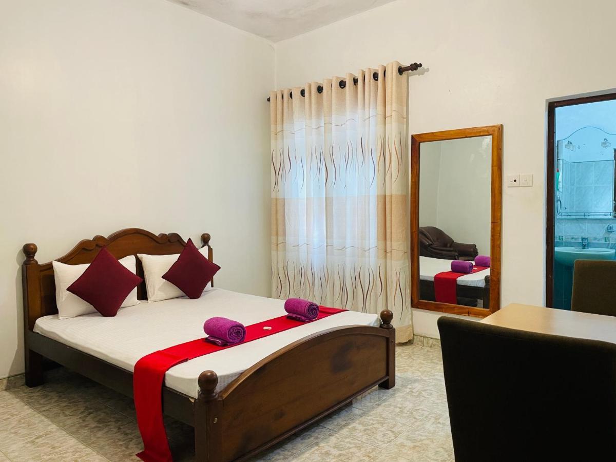Ivana Homestay Kandy Ngoại thất bức ảnh