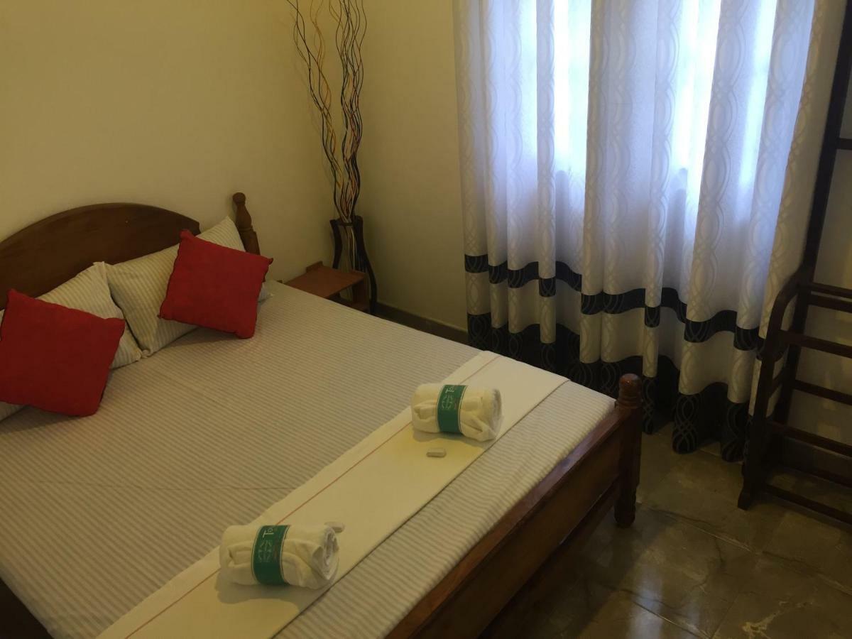 Ivana Homestay Kandy Ngoại thất bức ảnh