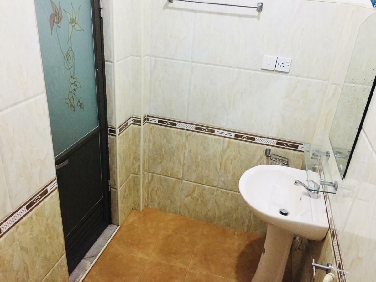 Ivana Homestay Kandy Ngoại thất bức ảnh