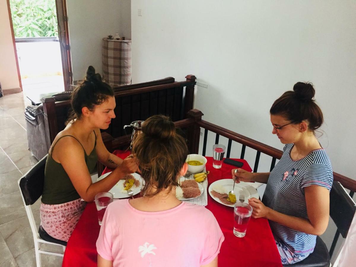 Ivana Homestay Kandy Ngoại thất bức ảnh